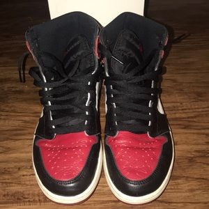 Jordan 1 BRED TOE SIZE 10